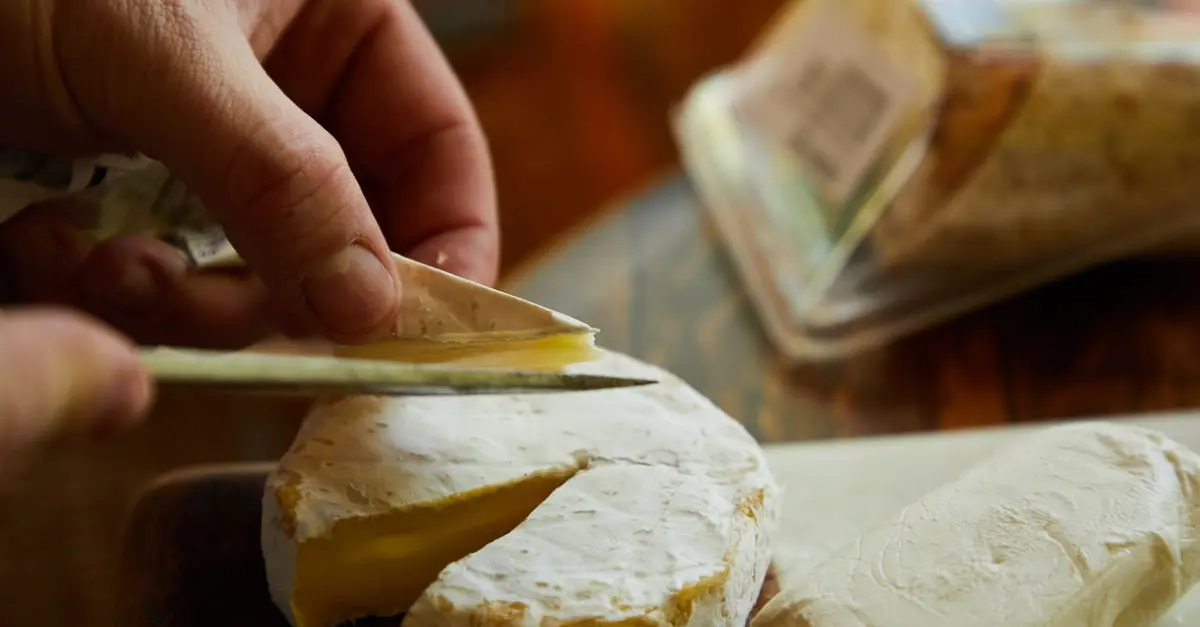 Naviguer dans la Diversité du Fromage Breton