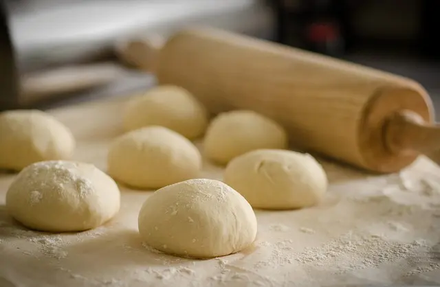 Guide Complet des Crêpes Bretonnes : Recettes et Astuces