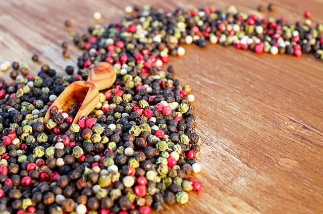 Les Épices Incontournables de la Cuisine Bretonne à Découvrir