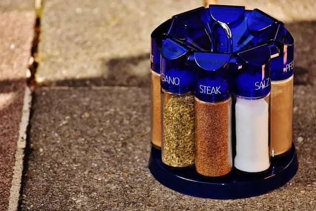 Les Épices Incontournables de la Cuisine Bretonne à Découvrir