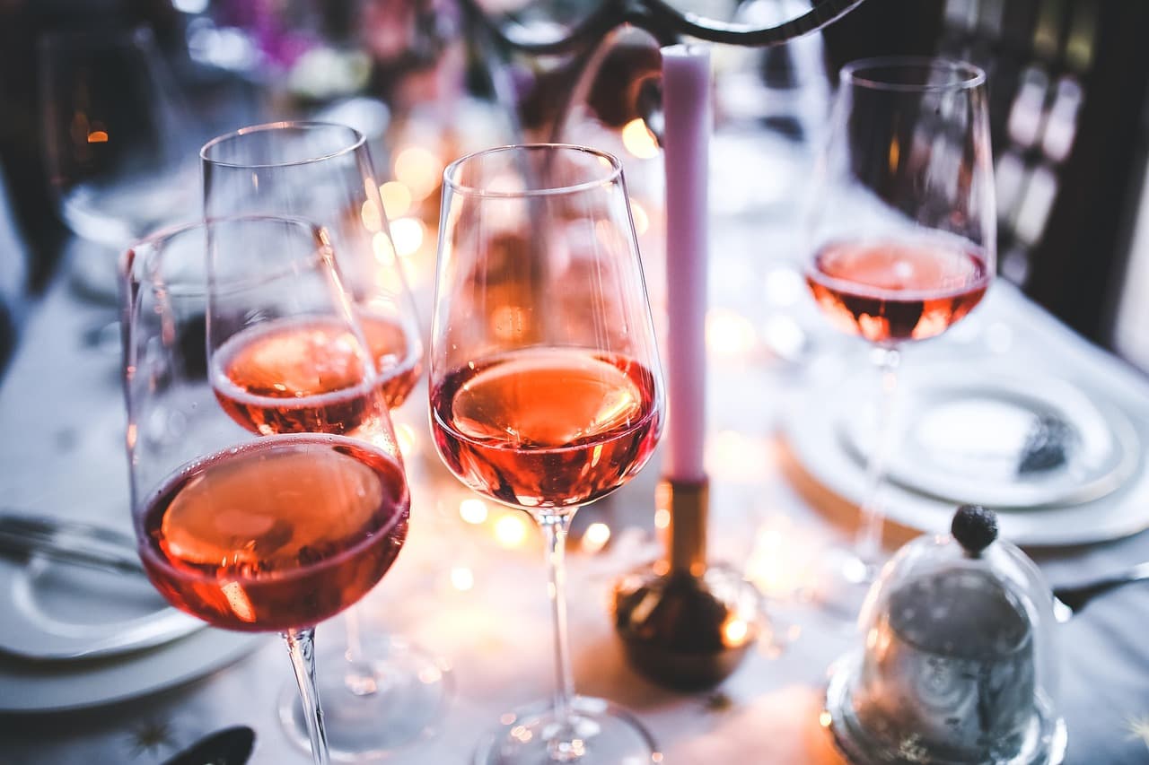Les Accords Parfaits entre Plats Bretons et Vins